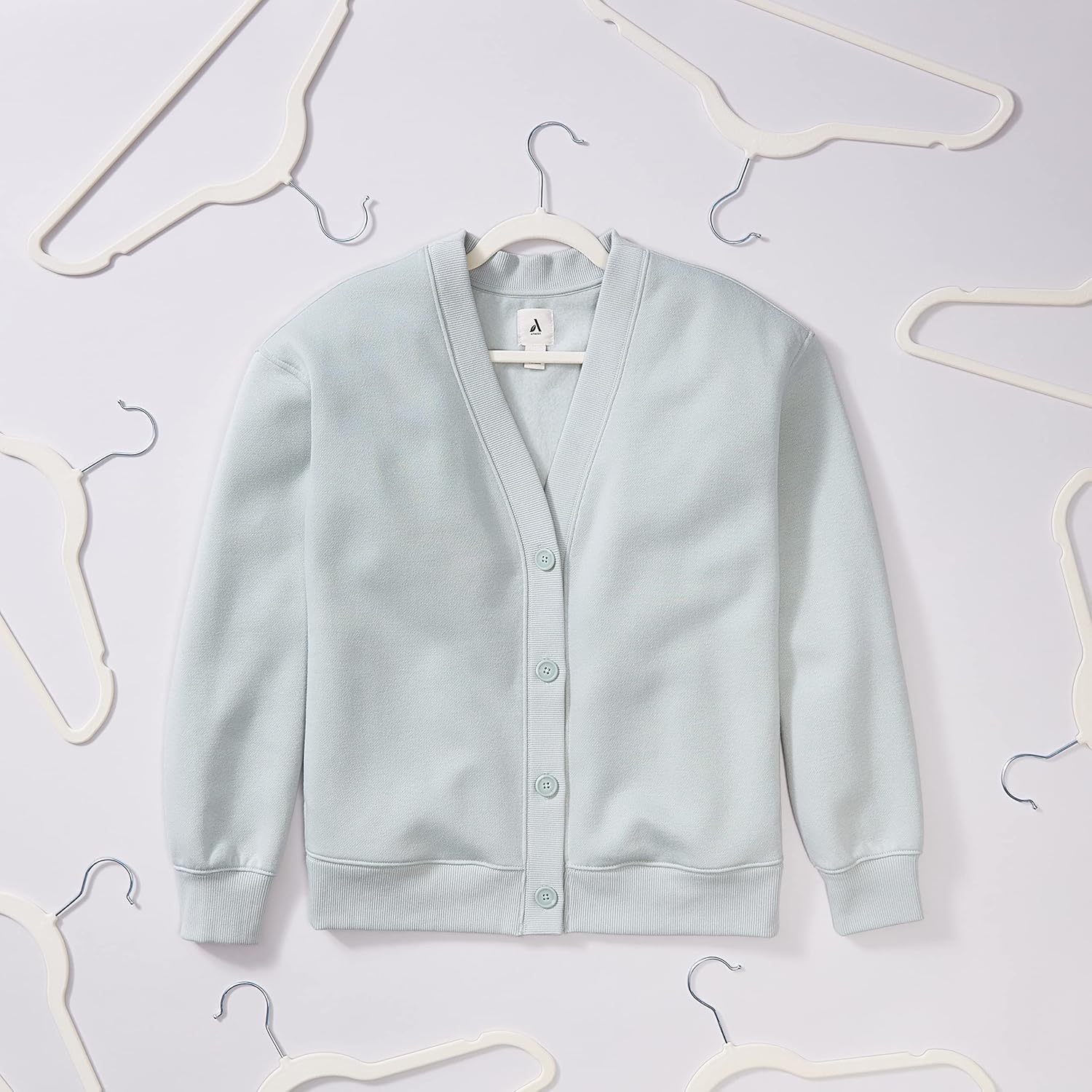 Amazon Basics Slim. Velvet. Non-Slip Sturdy Clothes Hangers. 50-Pack. Ivory/Silver